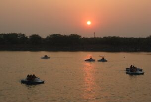 Paddle boats on the creek at sunset at Sagar Vihar, Vashi, in 2011